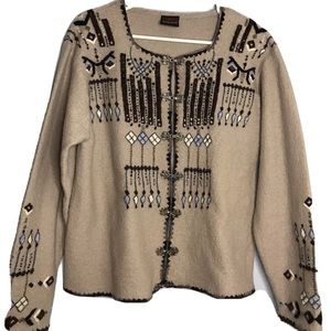 NWT VRIKKE Norwegian Design Metal Clasp Sweater Size L